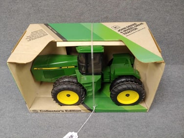 ERTL JOHN DEERE 8760 COLLECTOR EDITION TRACTOR
