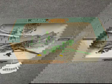 SPECCAST JOHN DEERE 1938 28X46 THRESHER SPECIAL EDITION