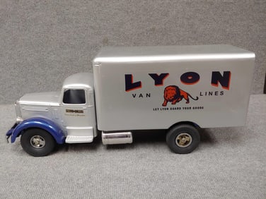 SMITTY TOYS SMITH MILLER CUSTOM LYON VAN LINES BOX TRUCK