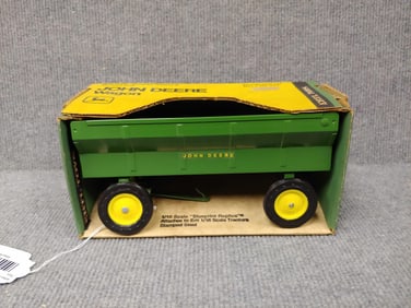 ERTL JOHN DEERE FARM TOY IMPLEMENT WAGON BLUEPRINT REPLICA