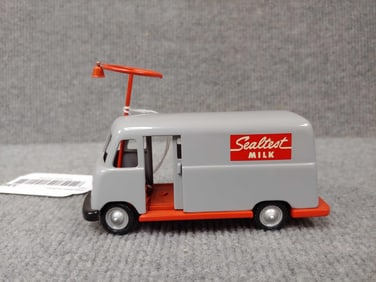 STEELCRAFT KIDDIE CAR 1960 SEALTEST MILK TRUCK MINIATURE PEDAL CAR
