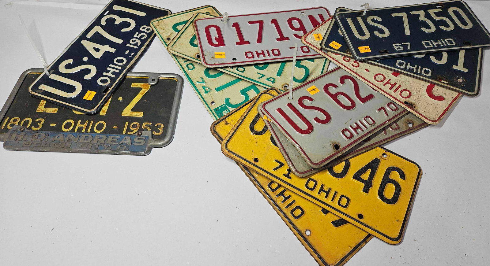1958-1974 OHIO LICENSE PLATES AND BICENTENNIAL PLATE (1 of 5)