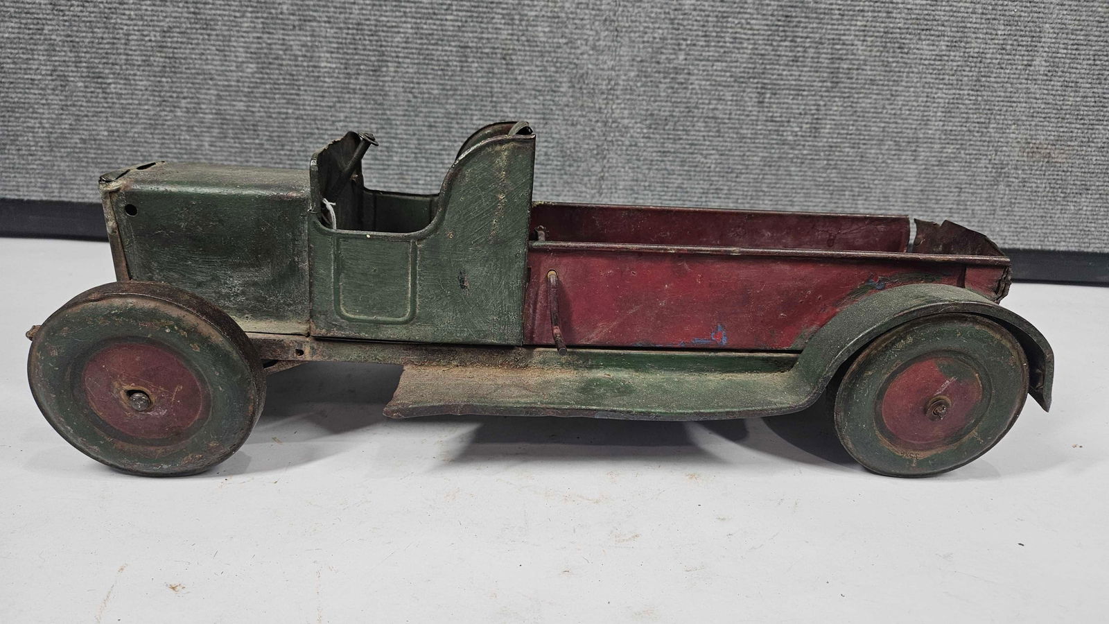 J CHEIN PRESSED STEEL OPEN CAB WRECKER (1 of 4)