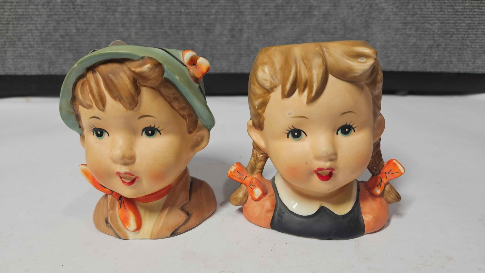 NAPCOWARE GERMAN CHILDREN HEAD VASES (1 of 5)