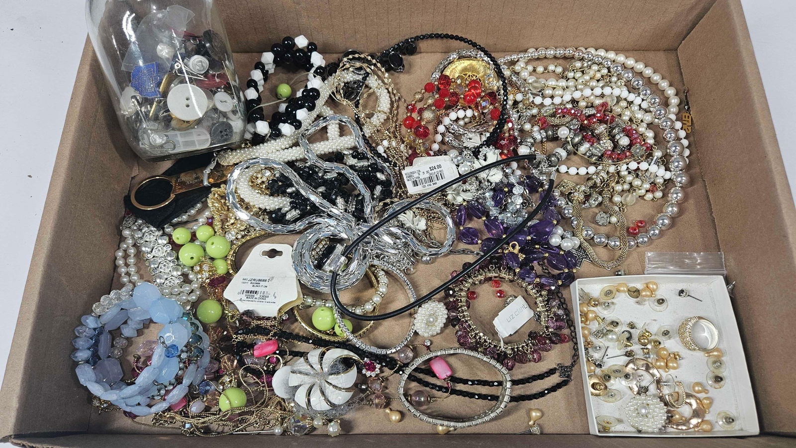 RINGS, BEADED NECKLACES, BRACELETS AND JEWELRY (1 of 5)