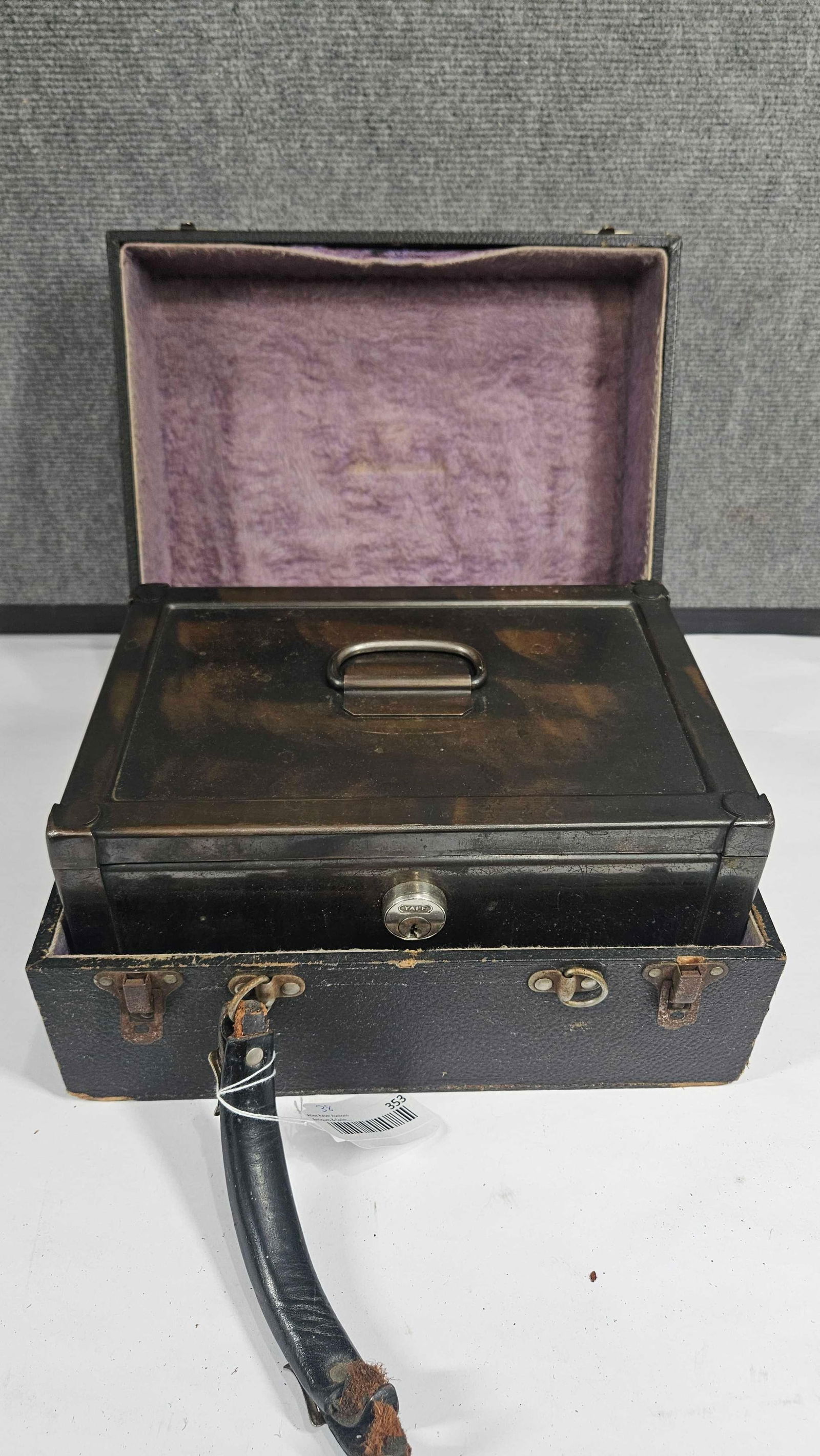 TRAVELING SAFETY ALARM BOX (1 of 11)