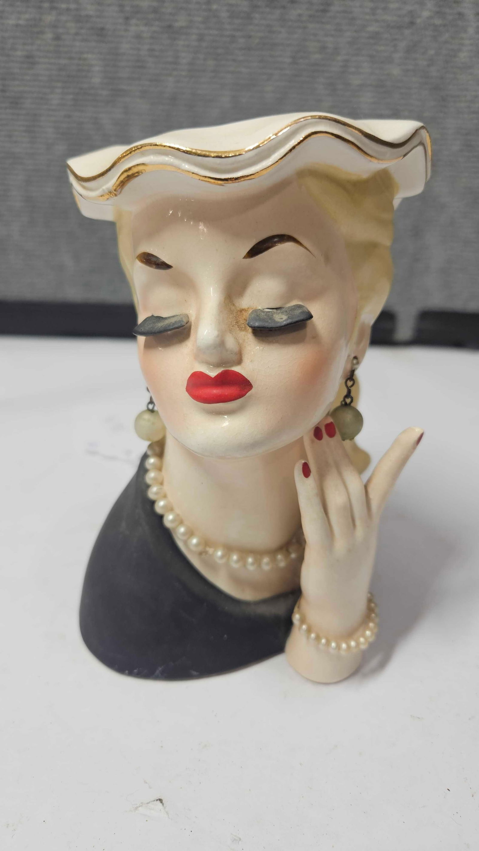 NAPCO 1956 BLONDE HEAD VASE (1 of 4)