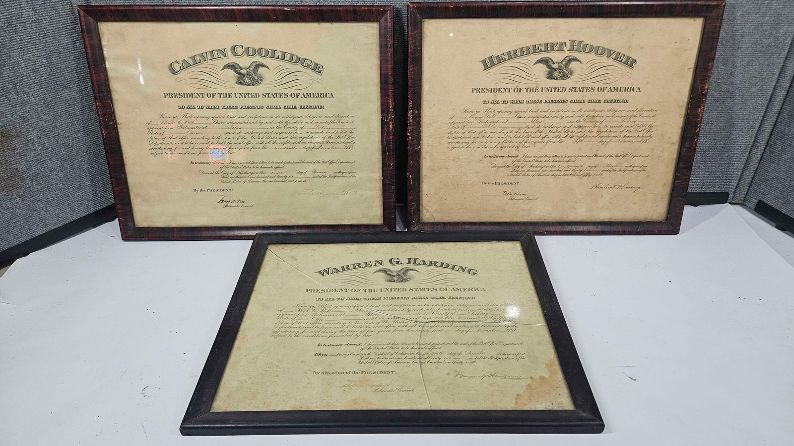 SIGNED PRESIDENTIAL POST OFFICE DOCUMENTS (1 of 10)