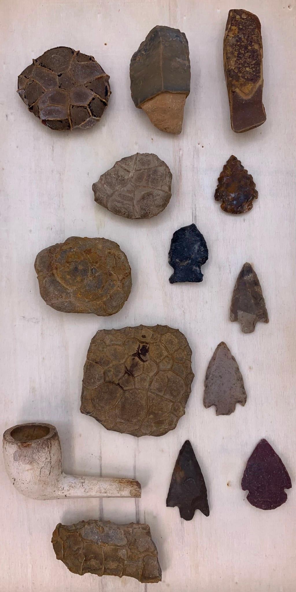 14 pc Early Indigenous Indian Arrowheads, Septarian Nodule Specimens & Clay Smoking Pipe Dig Finds (1 of 11)