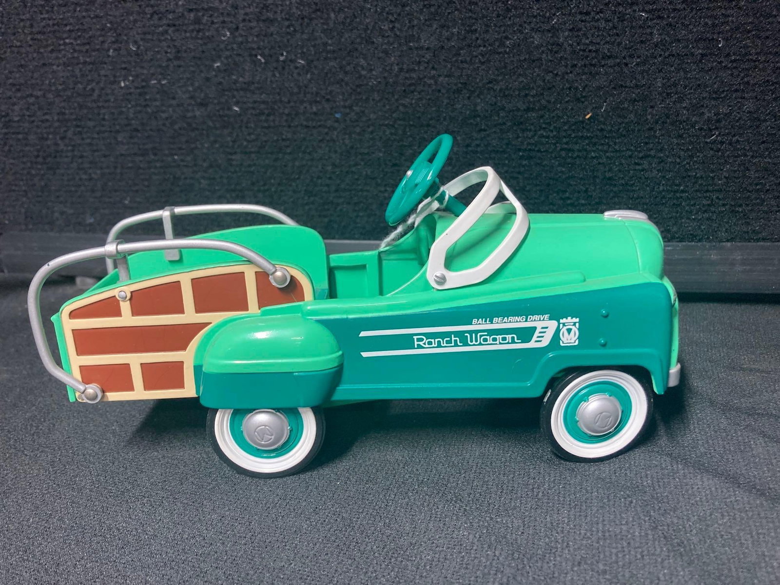 MINIATURE RANCH WAGON PEDAL CAR: KIDDIE CAR CLASSICS. 8 INCHES LONG