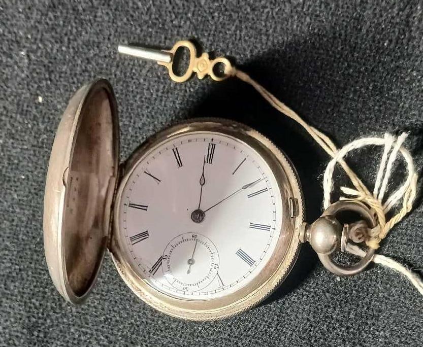 APPLETON TRACY & CO KEY WIND POCKET WATCH (1 of 4)