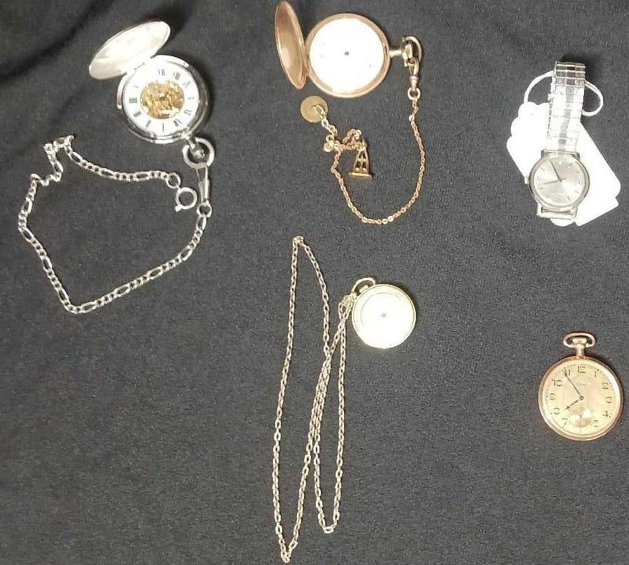 ELGIN, HOWARD, DANBURY, AND BRADLEY POCKET WATCHES: 4 POCKET AND ONE WRIST WATCH. NON WORKING