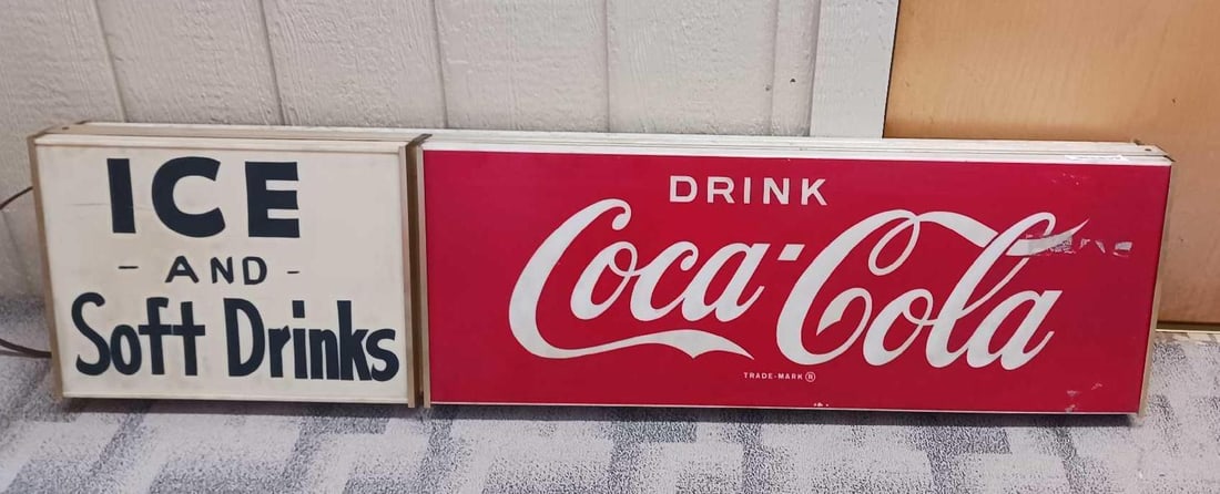 LIGHTED COCA COLA SIGN (1 of 4)