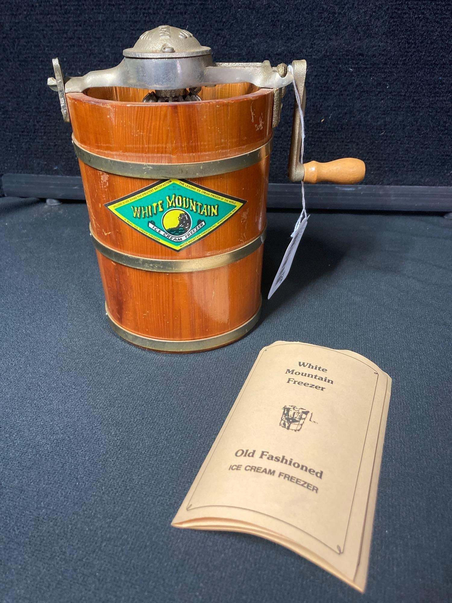 WHITE MOUNTAIN JR ICE CREAM FREEZER: PAPERWORK INCLUDED! IN LIKE NEW CONDITION, WITH ALL PARTS MOVING SMOOTHLY. APPROX 7 INCHES TALL