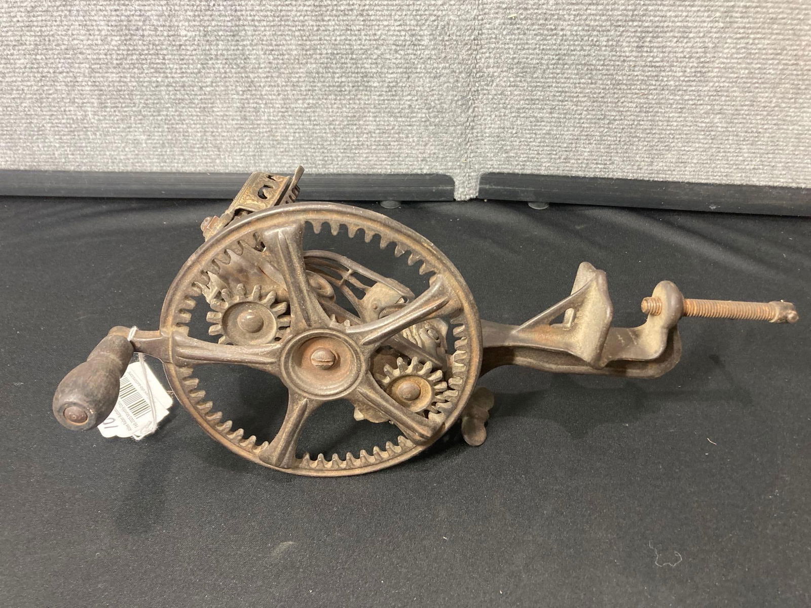 Reading Hardware #78 Apple Peeler (1 of 3)