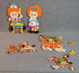 Dolly Toy Co. Stagecoach set & Dolls