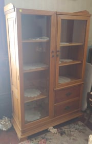 Early Oak 2 door Curio/Bookcase
