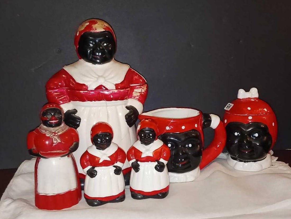 Aunt Jemima cookie jar, Mugs, and shakers (1 of 7)