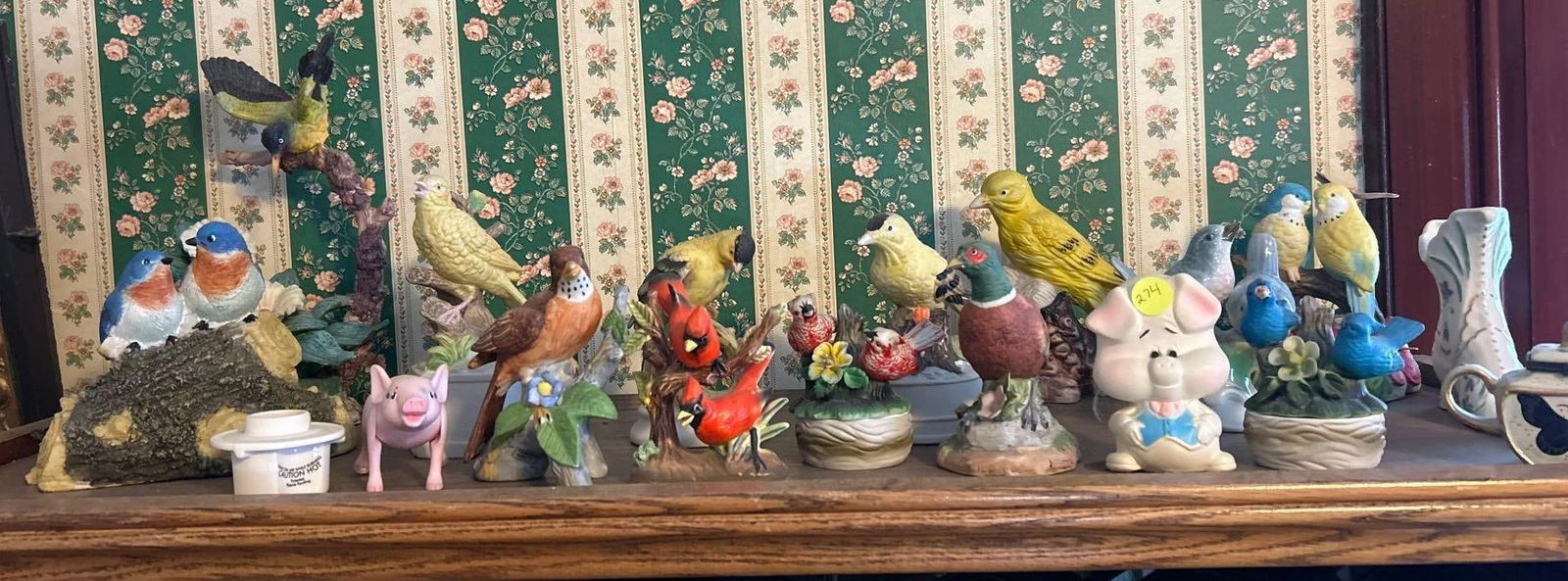 Cardinals, pheasant, ducks and birds: Large collection of figurines