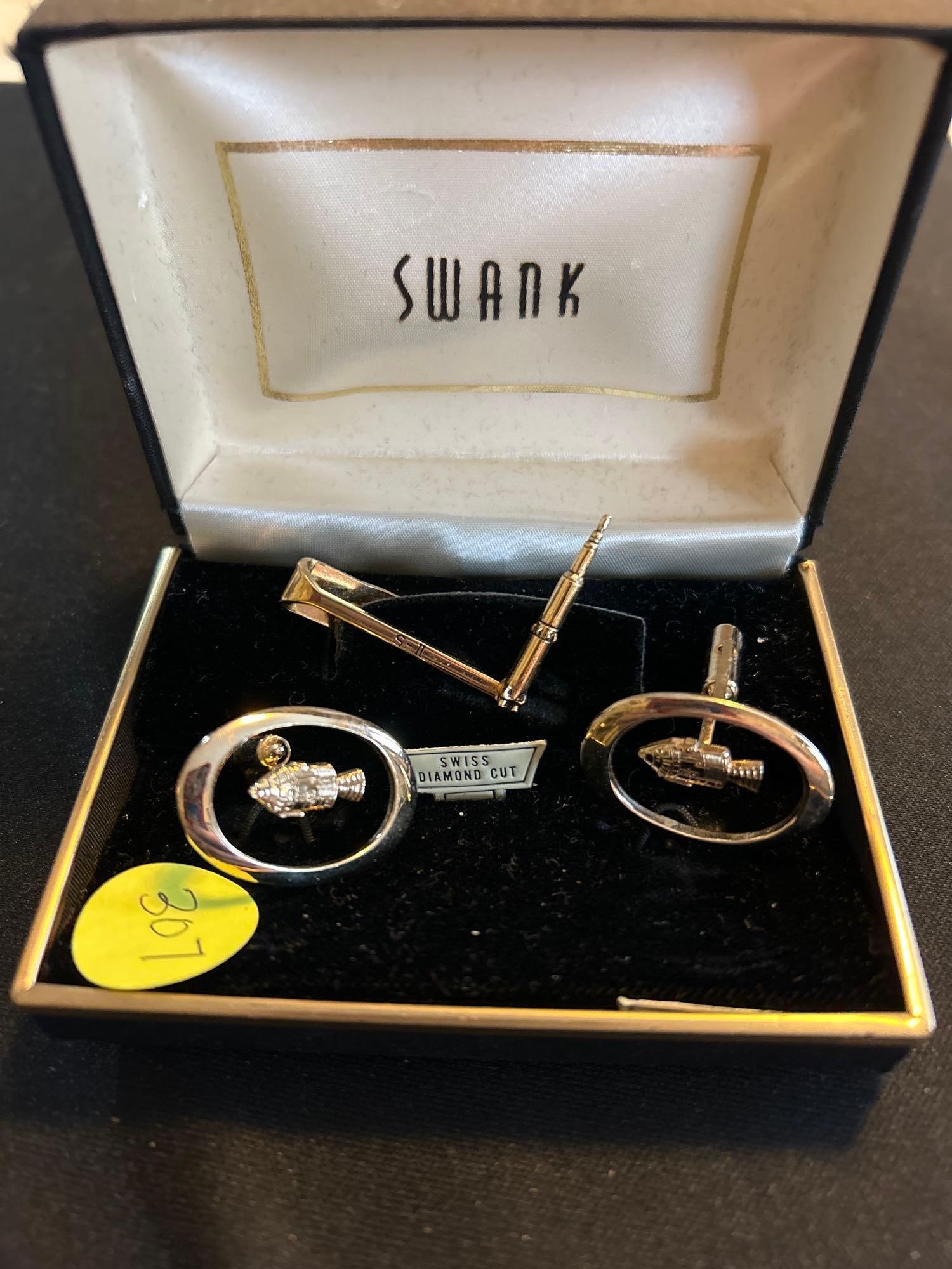 Swank Nasa Aircraft Cufflinks and Tie clip (1 of 4)