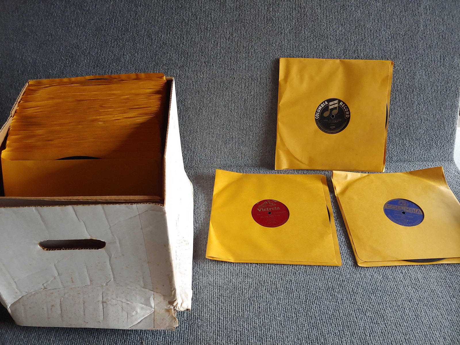 Victrola orchestra music records: Each is 12 in diamete. Over 50 records
