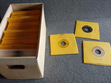 Tom Petty, Elvis, Dolly Parton and other 45 records