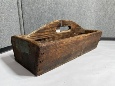 Square Nailed Primitive Caddy