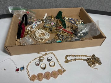 Watches, necklaces, rings and jewelry