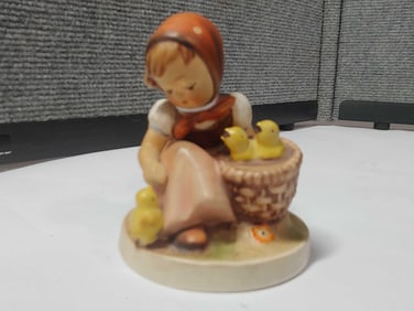 Chick Girl Goebel Hummel
