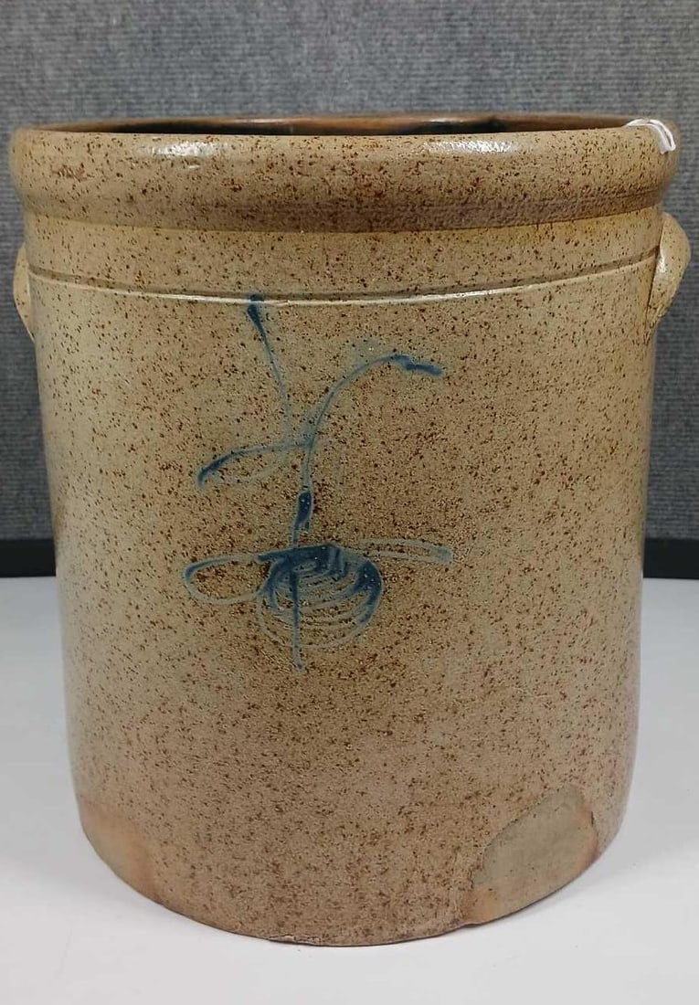 4 Gallon Bee Sting Crock (1 of 9)