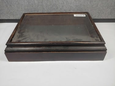 Lift top Walnut Showcase