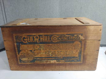 Crackers & Cakes Lift Top Crate