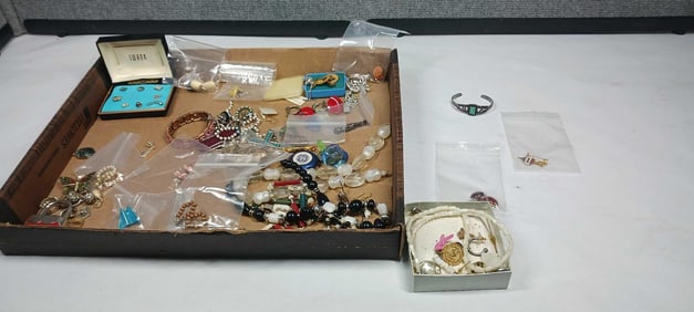 Tie Pins, Earrings, Brooches pins and Vintage Jewelry