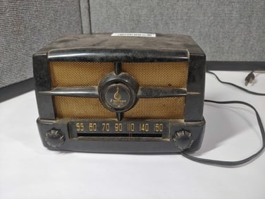 Emerson Retro Radio
