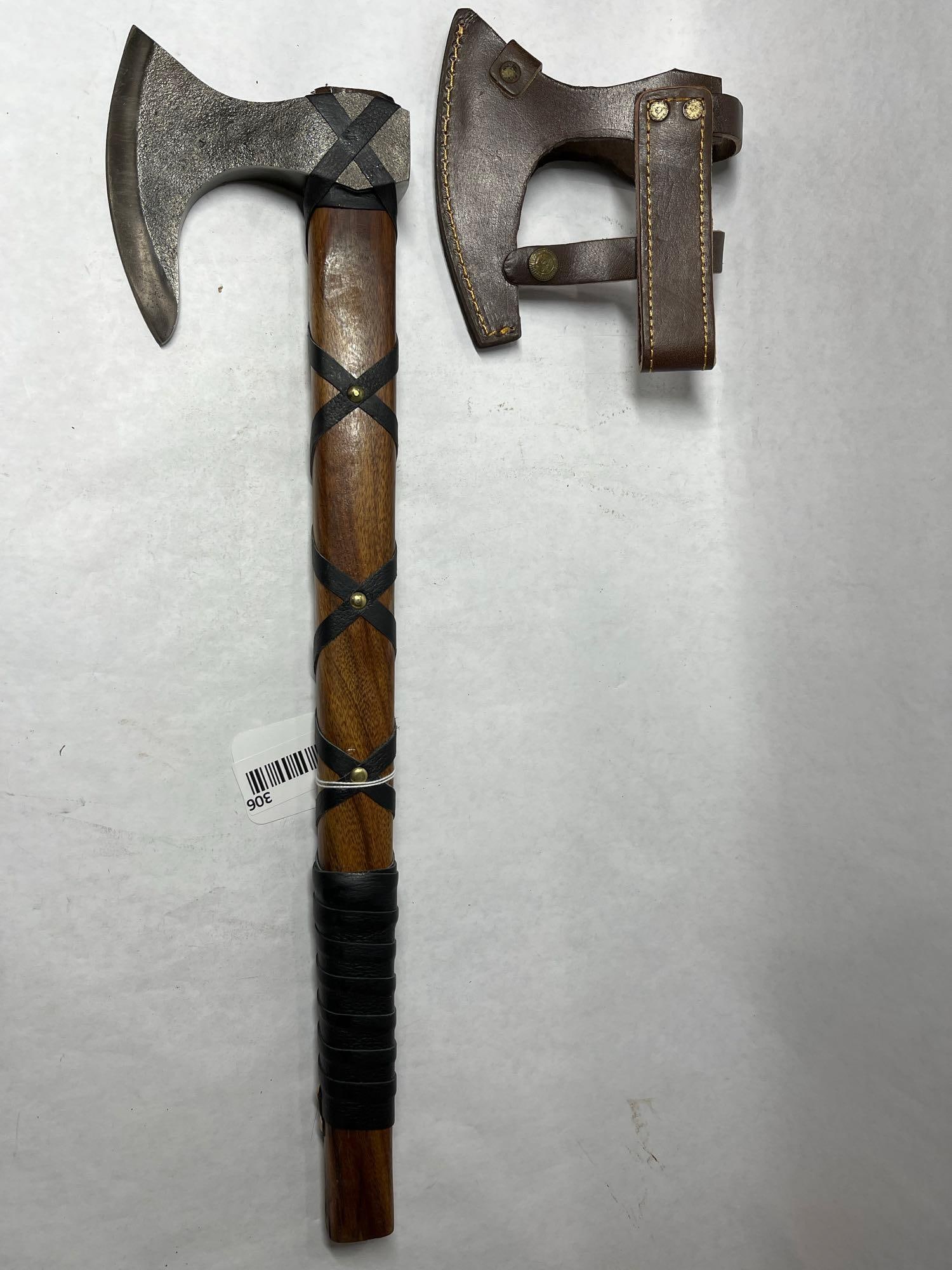Hand Forged Tomahawk (1 of 3)