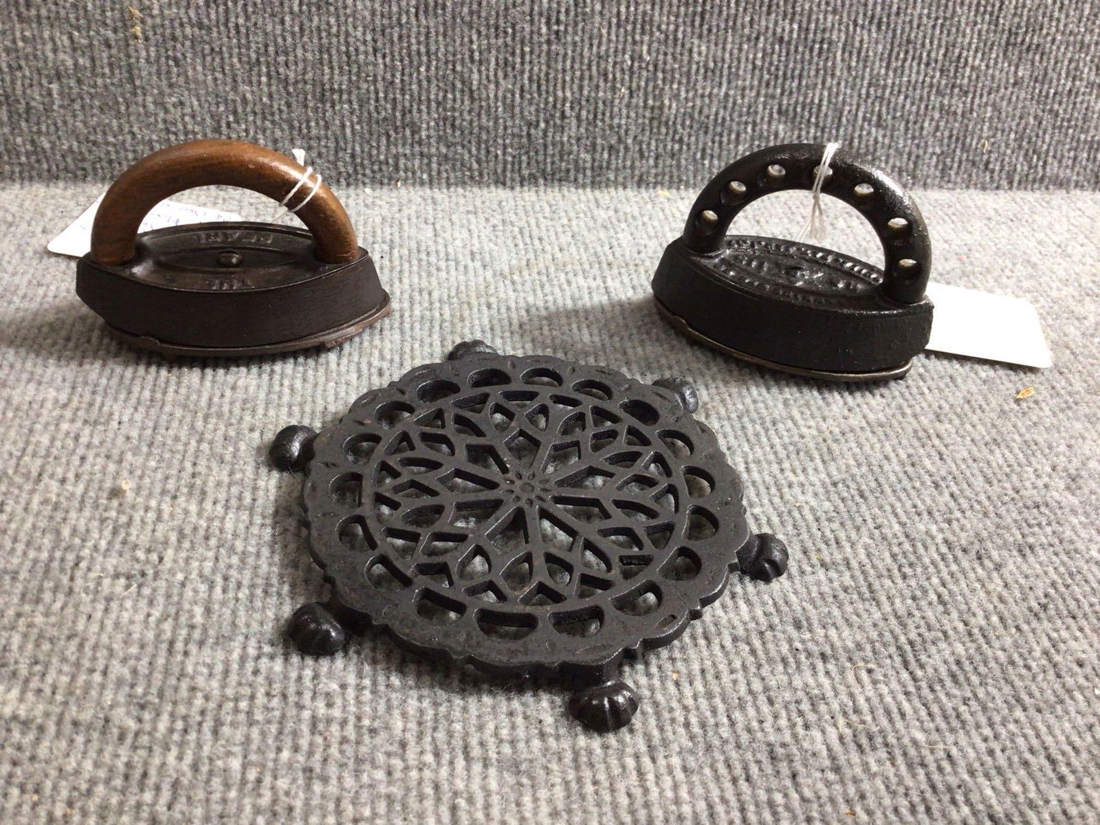 Enterprise & AC Williams Mini Sad Irons and Trivets: Each approx 3.5 inches