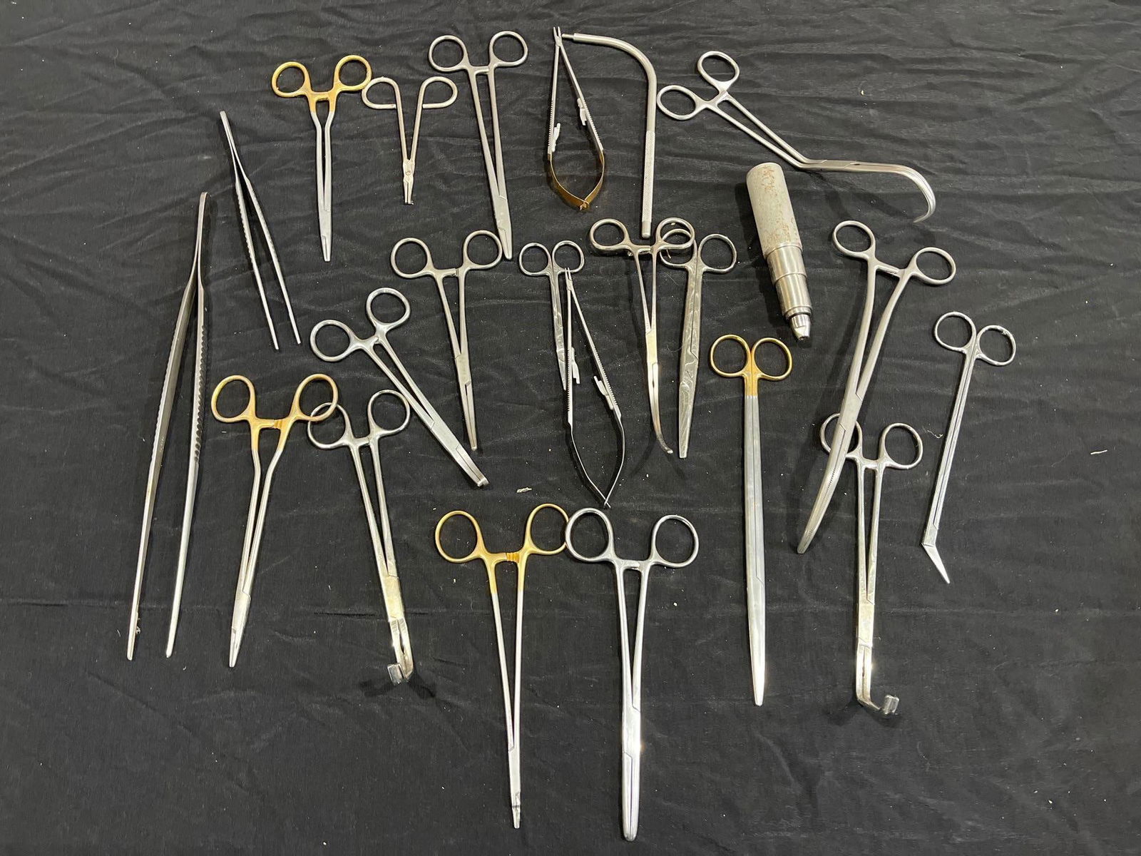 Surgical Clamps & Tools (1 of 7)