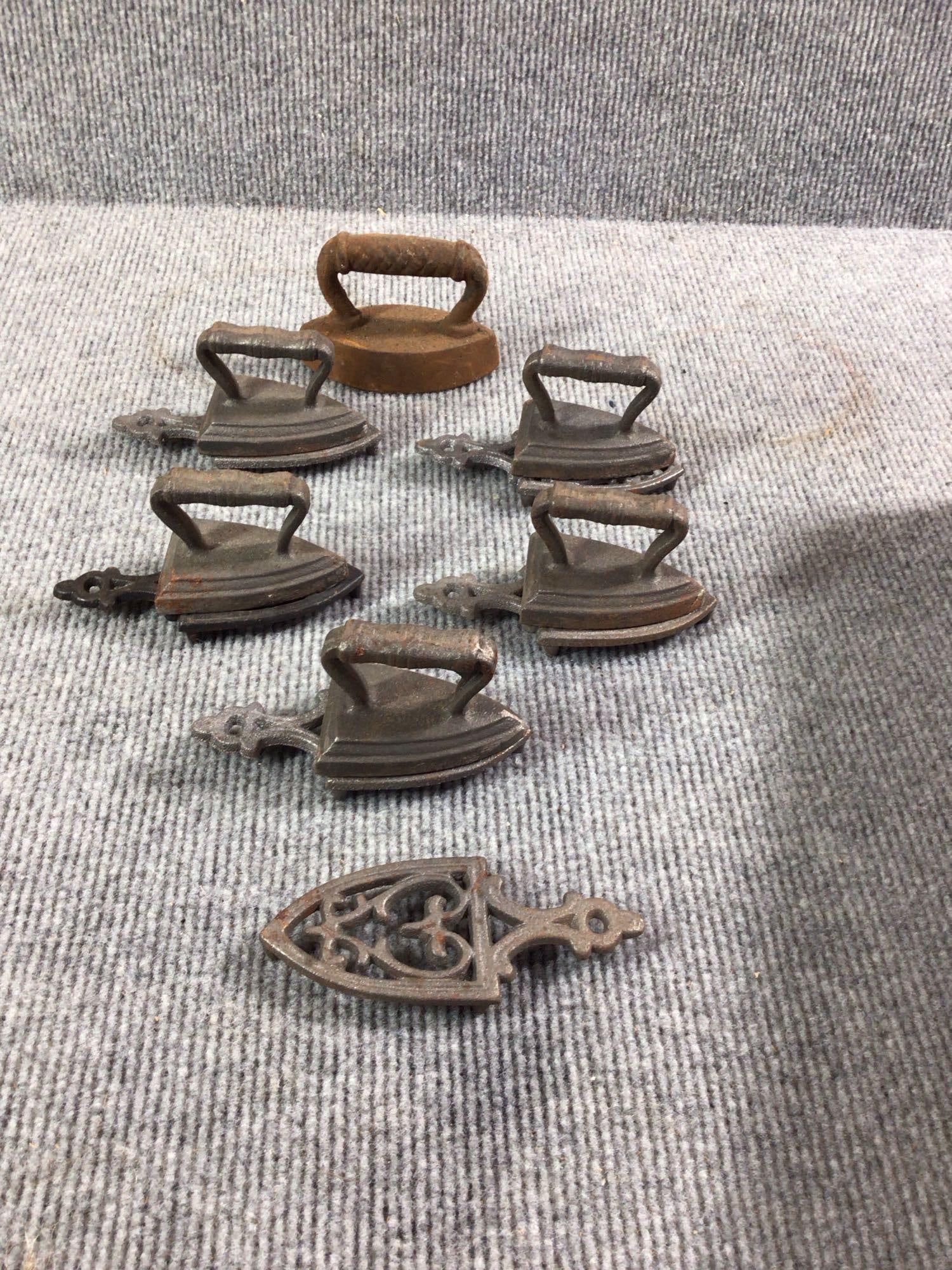 Miniature sad irons and Trivets: approx 2.5-3 inches