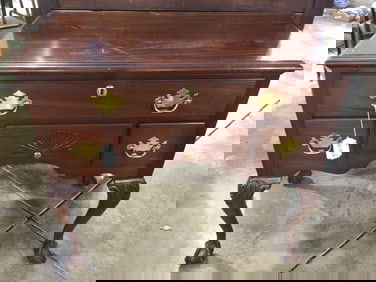 Harden Ball & Claw Mahogany Queen Anne Style Entry Table