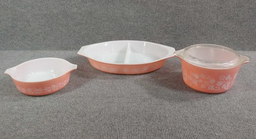 Pink Gooseberries and Daisy Pyrex