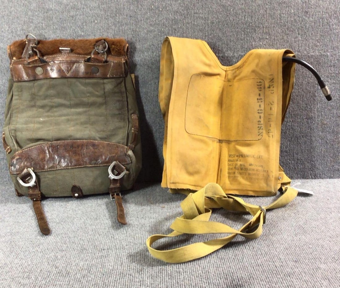 WW2 German Fur lined Backpack and US Pilot Life Vest (1 of 6)