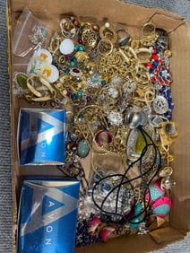 Fashion rings, necklaces, brooches, bracelets, and more