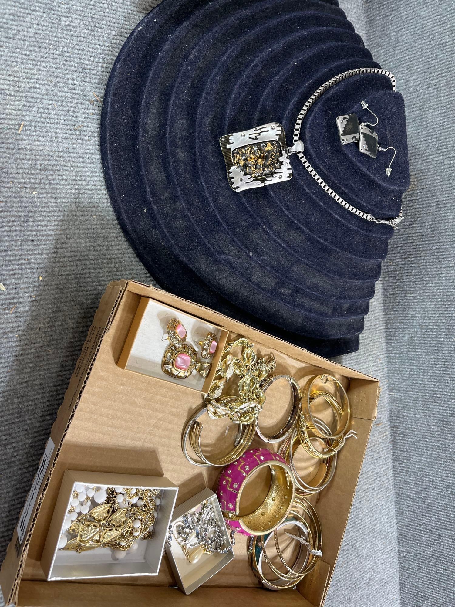 Vintage Jewelry Sets, bracelets and rhinestones: many great pieces.