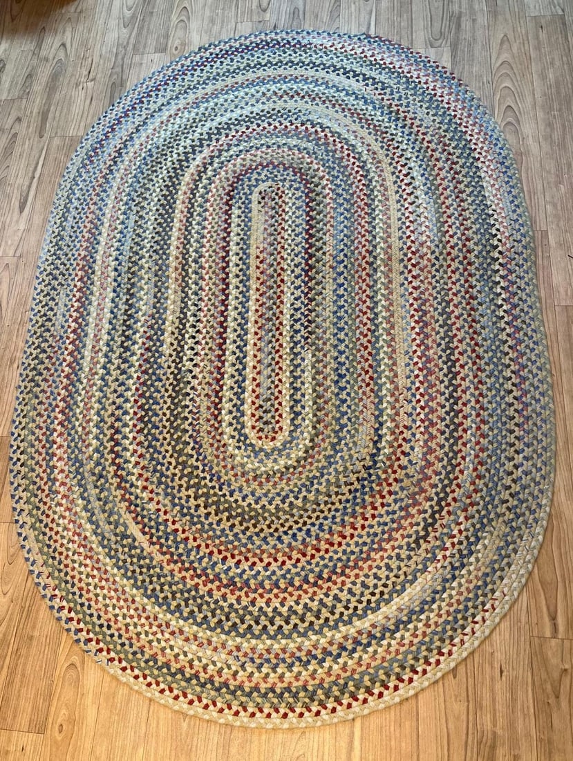 COLORFUL AREA BRAIDED RUG (1 of 2)