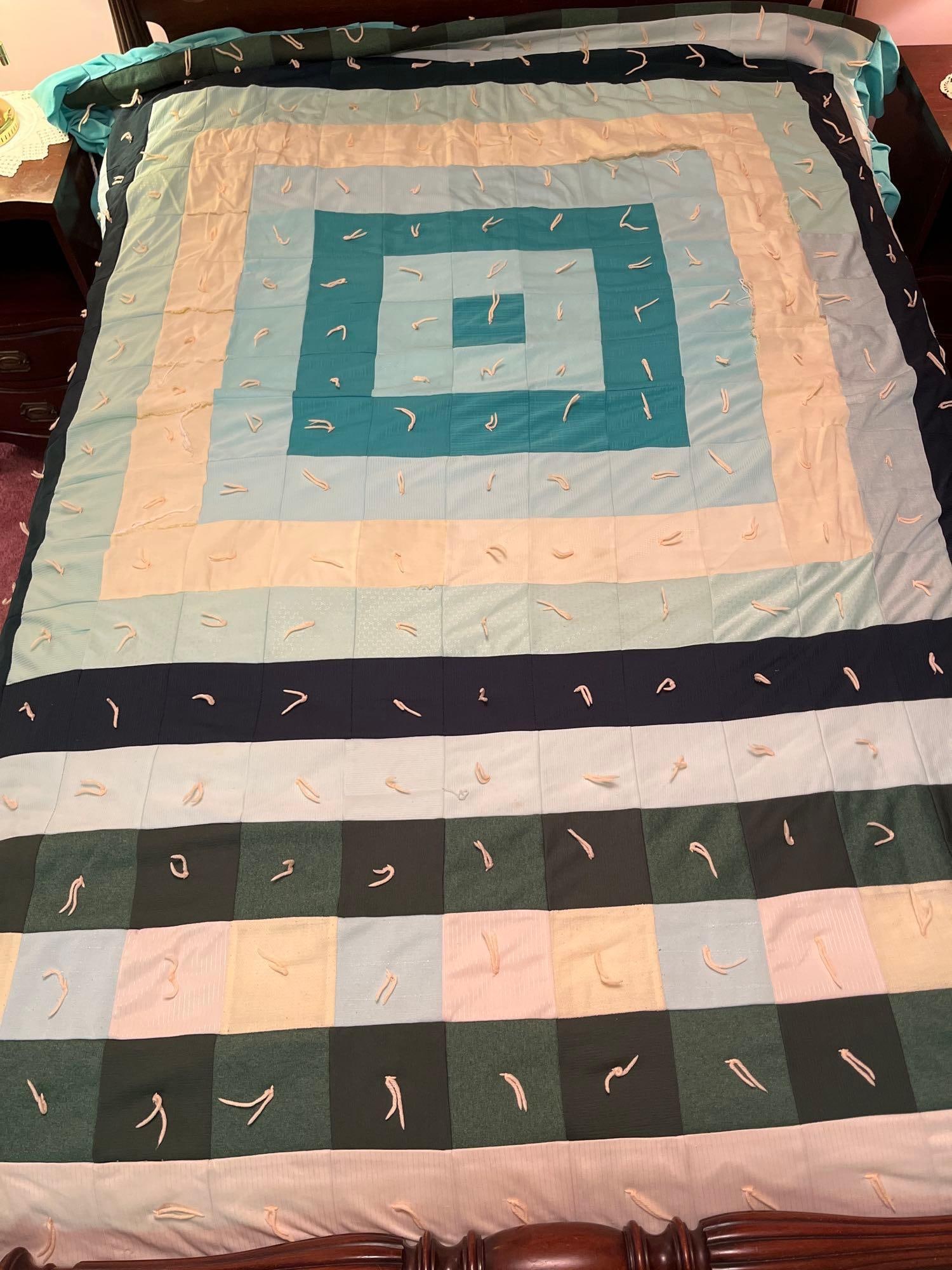 HAND STITCHED QUILTED COMFORTER: GOOD CONDITION, NO STAINS, FEW SEAMS NEED REPAIRED, KNOT TIE DESIGN, RUFFLE EDGE, 77 X 93