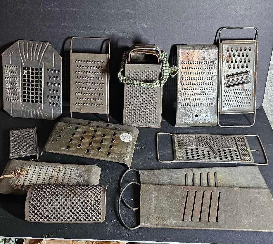 TIN AND METAL GRATERS: MANY OLDER VERSIONS.