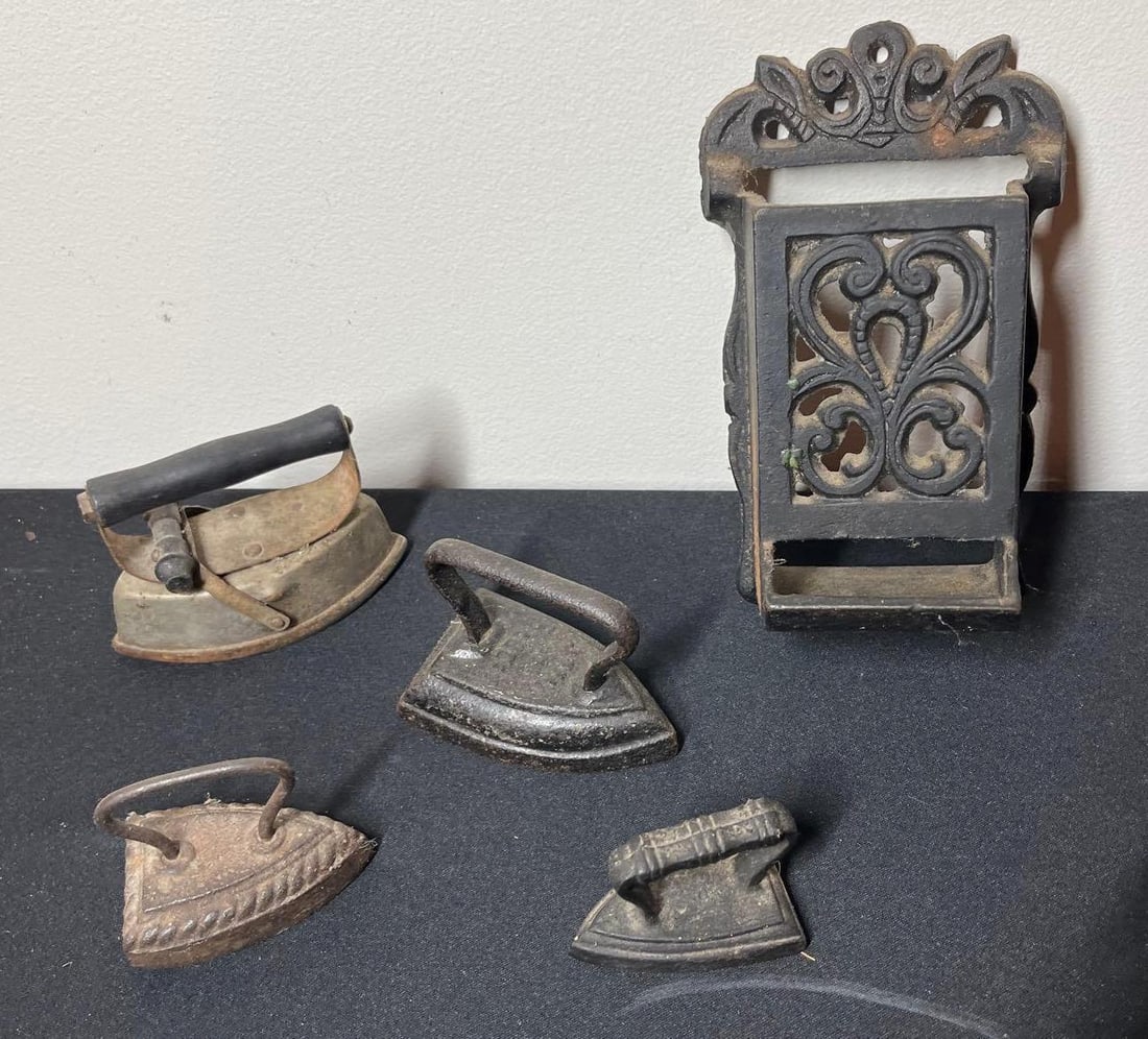 CAST IRON MATCH HOLDER AND MINIATURE SAD IRONS: IRON RANGE FROM 2.5 TO 3.5 INCHES