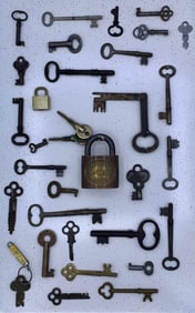33 pc Antique to Vintage Skeleton, Jail, Folding, Railroad Key & Padlock Collection