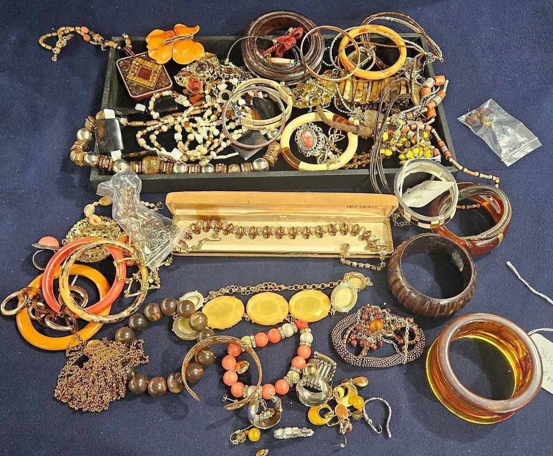 Amber & Natural Toned Jewelry: Necklaces, floral brooches, pendants, bracelets, and rhinestone pieces. 60 wonderful pieces.