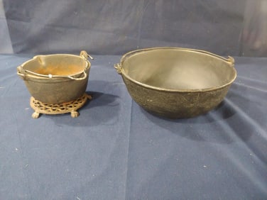 Cast Iron Melting Pot, Candy Pot and Trivet
